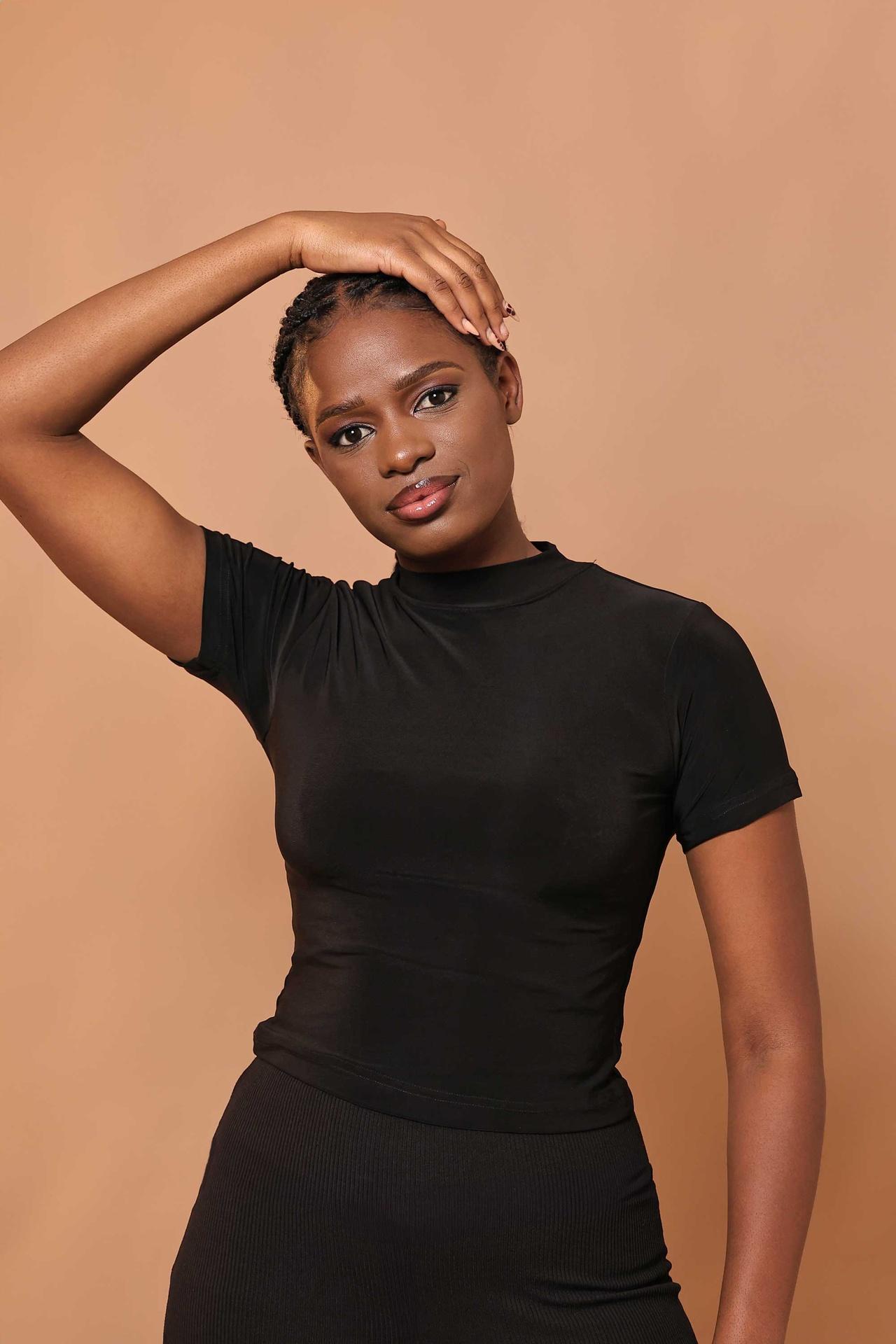 Short Sleeve High-Neck Basic Top in Unknown