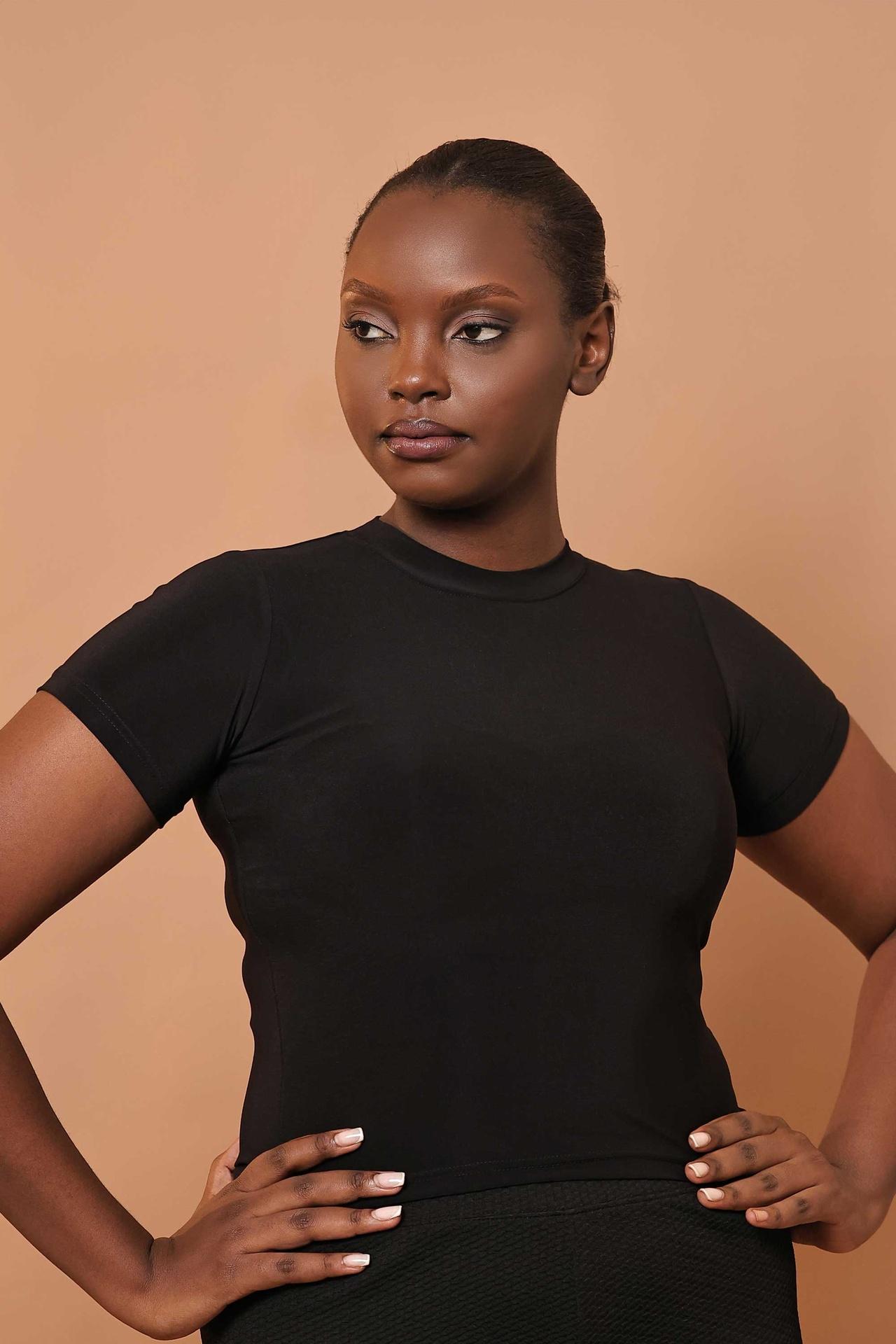 Basic Tee in Black
