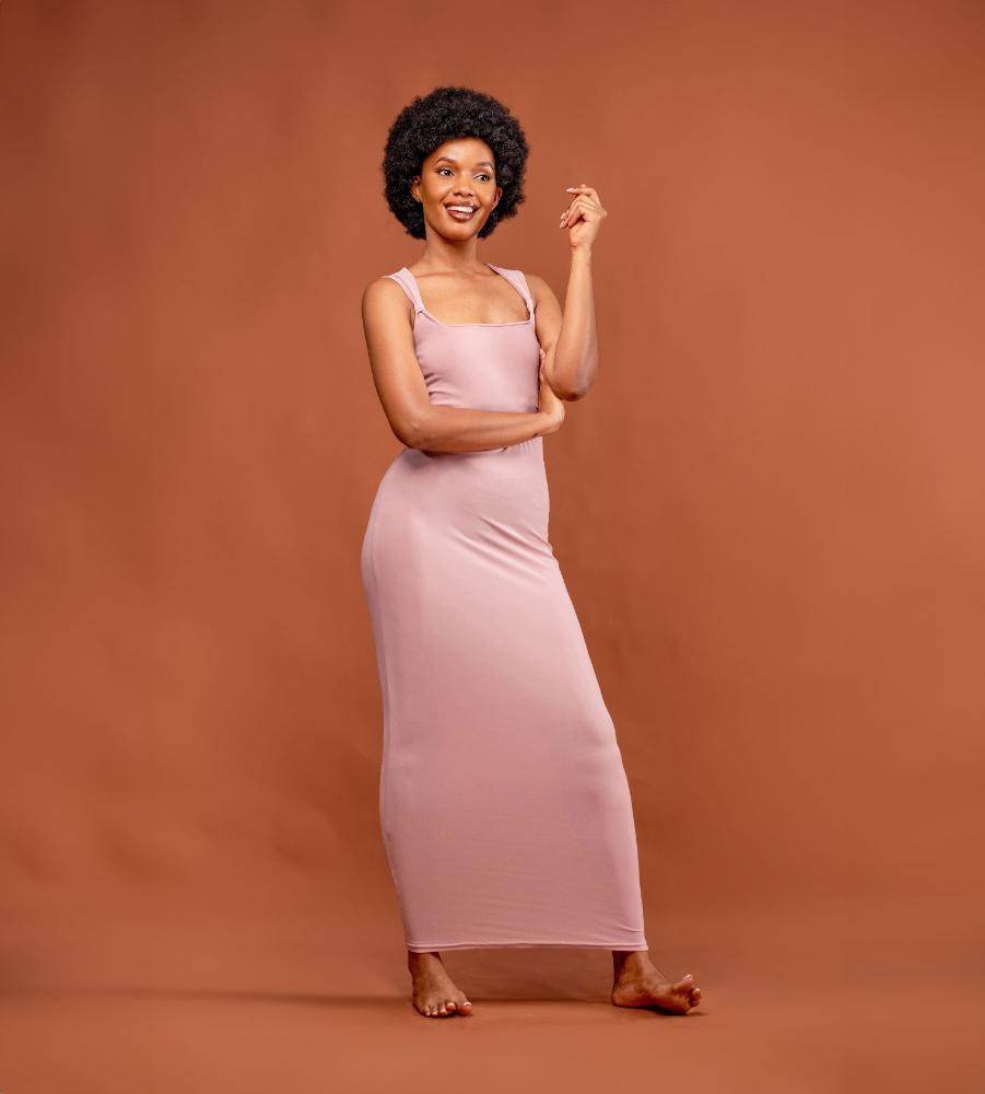 Maxi Dress Low Neck in Unknown